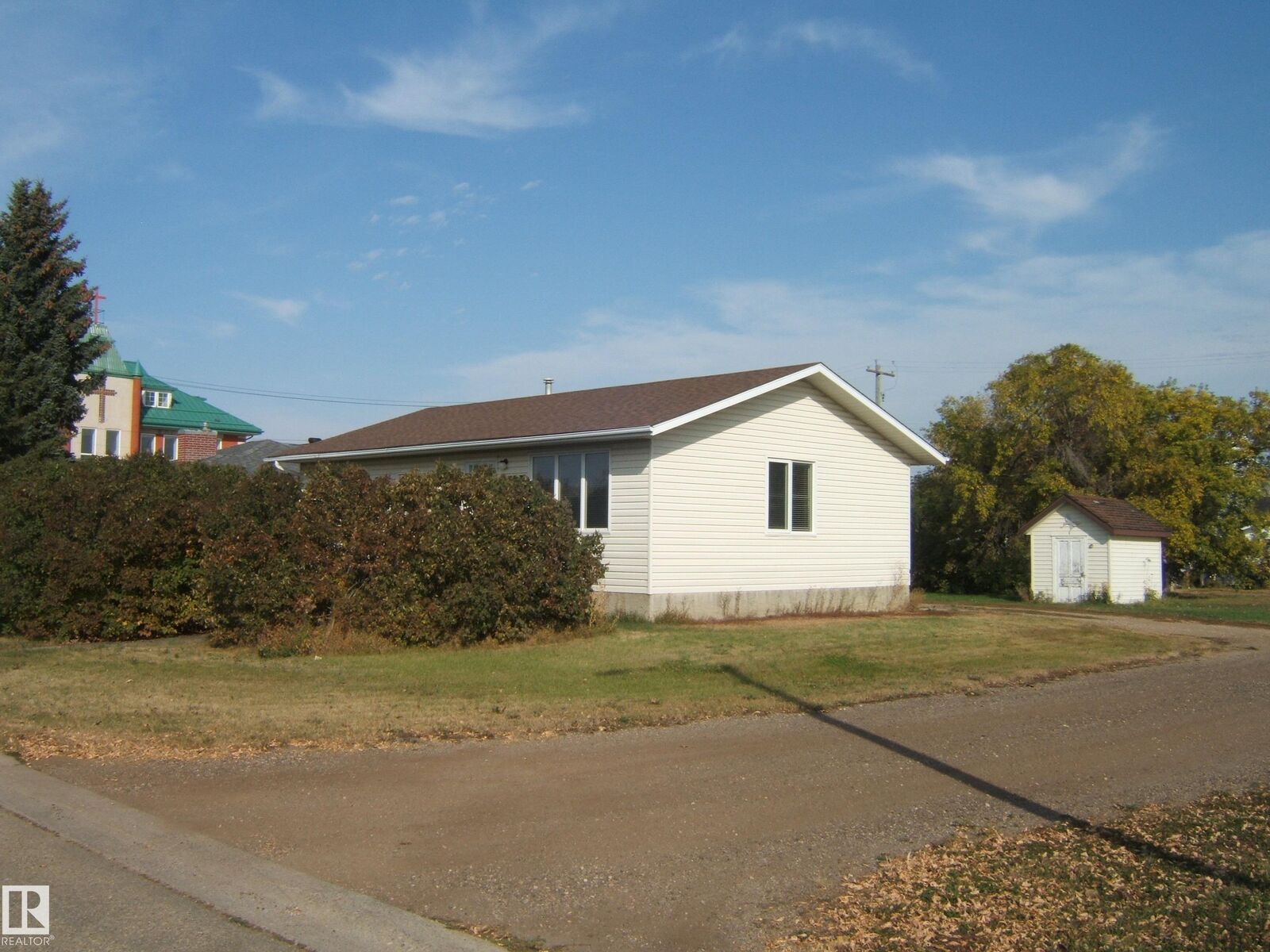 Property Photo:  5433 44 Street  AB T9C 1C8 