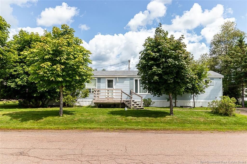 Property Photo:  6 Lausanne Street  NB E1H 2Y4 