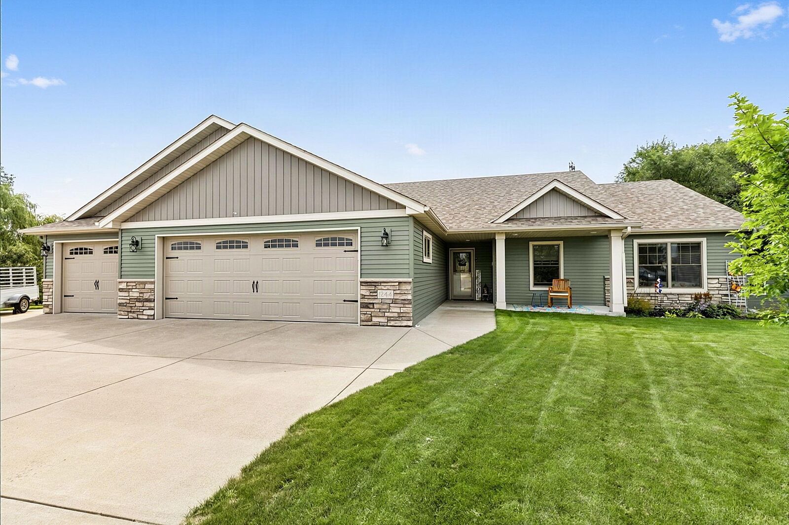 Property Photo:  1244 Washington Court  MN 56377 