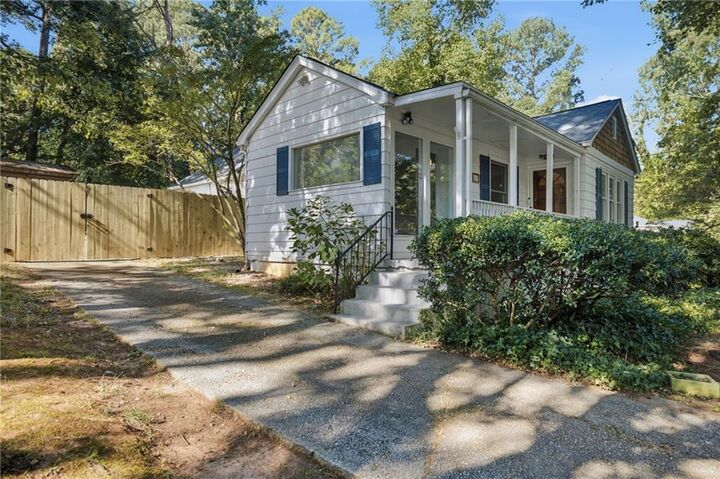 Property Photo: 963 S Columbia Drive GA 30030
