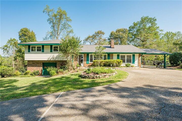 Property Photo: 1276 Howell Bridge Road GA 30107