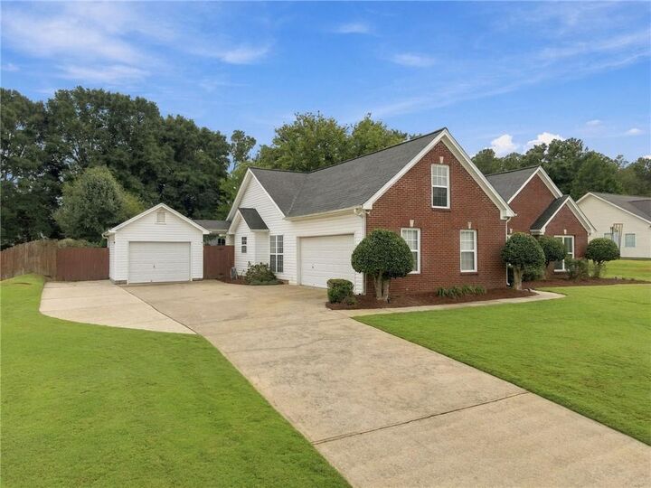 Property Photo: 3715 Wynter Frost Walk GA 30620