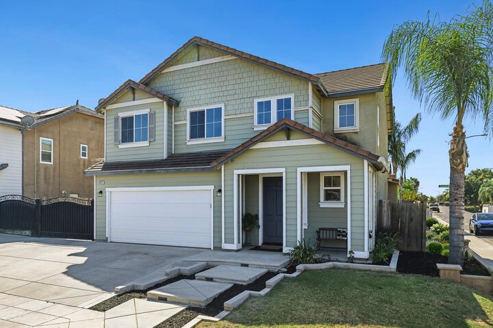 Property Photo:  6847 E Townsend Avenue  CA 93727 