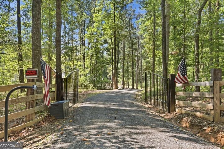 Property Photo:  1608 Thompson Lane  GA 30143 