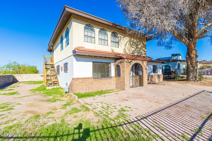 Property Photo:  1017 Lariat Street  TX 79915 