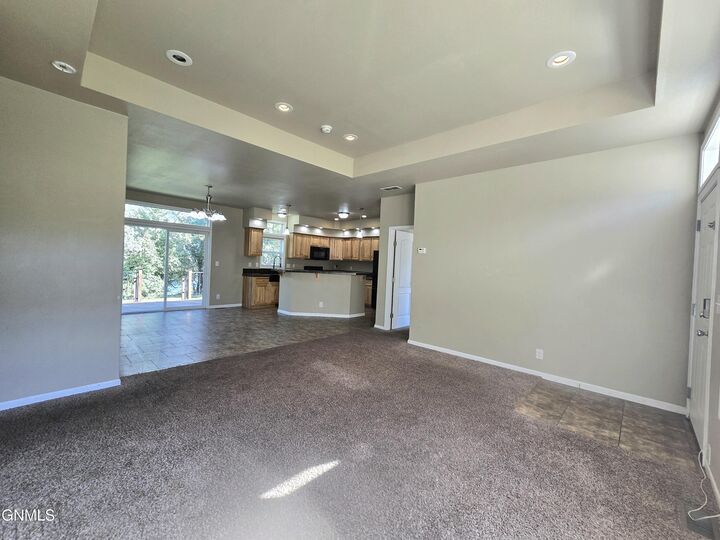 Property Photo: 1312 E Pheasant Ridge Street ND 58854