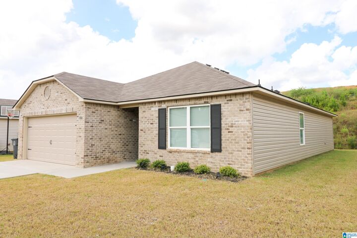 Property Photo:  700 Antler Way  AL 35096 