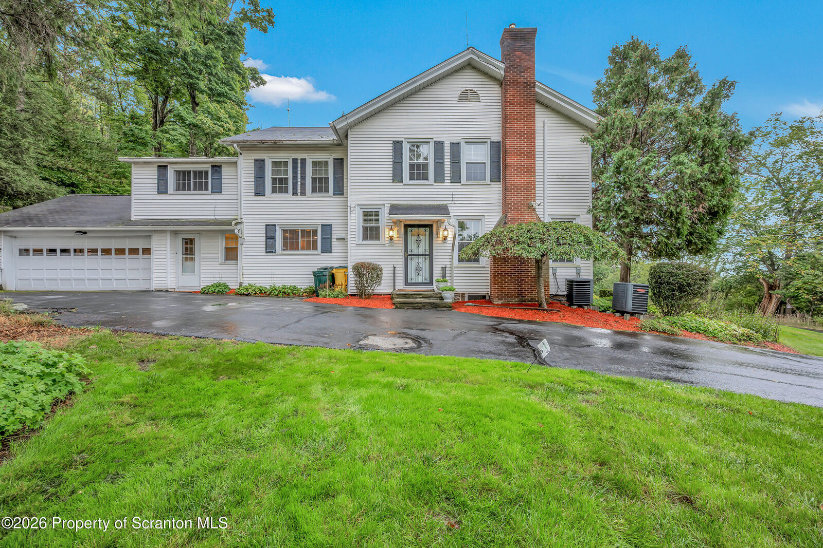 Property Photo: 436 Gravel Pond Road PA 18411