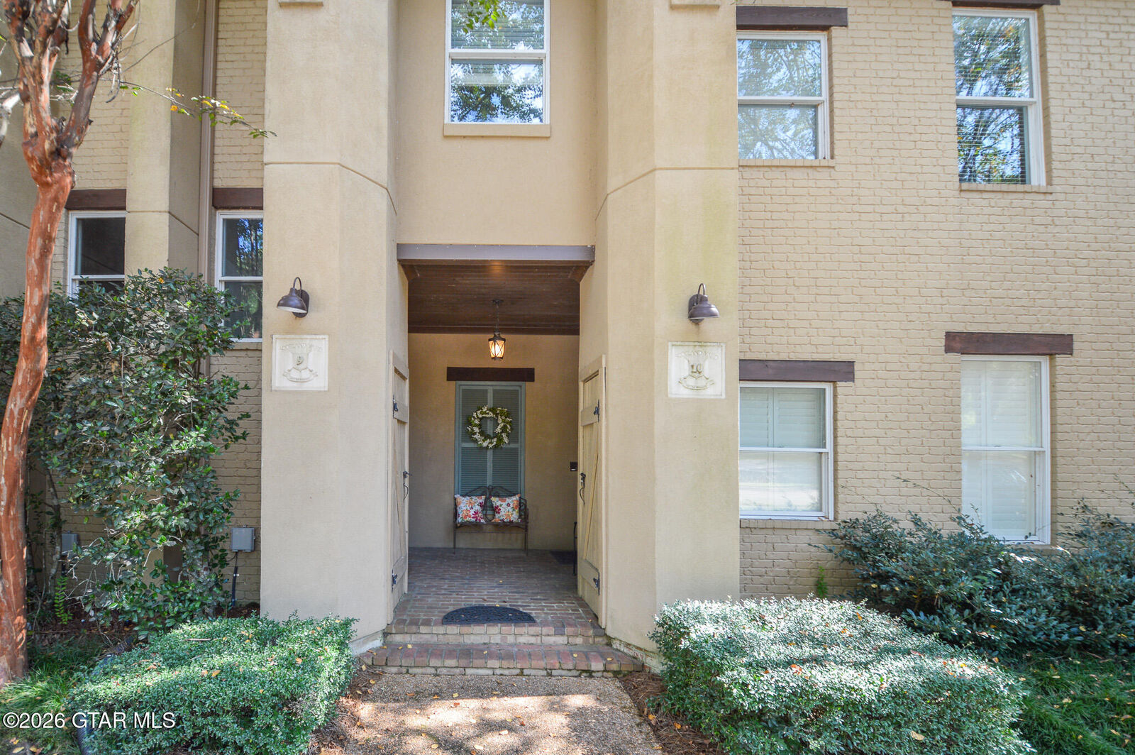Property Photo:  9 Scotland Yard  MS 39773 
