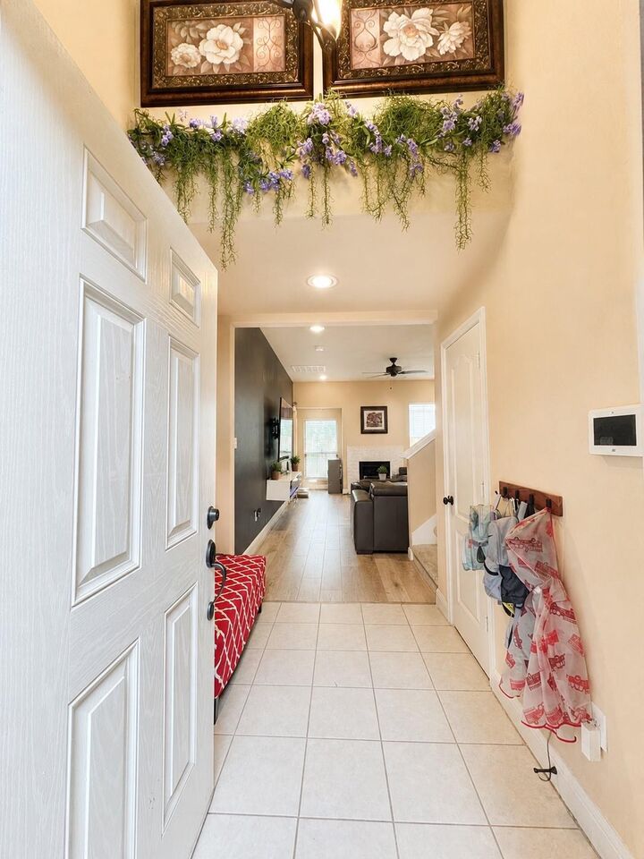 Property Photo:  1602 Halpern Street  TX 77009 