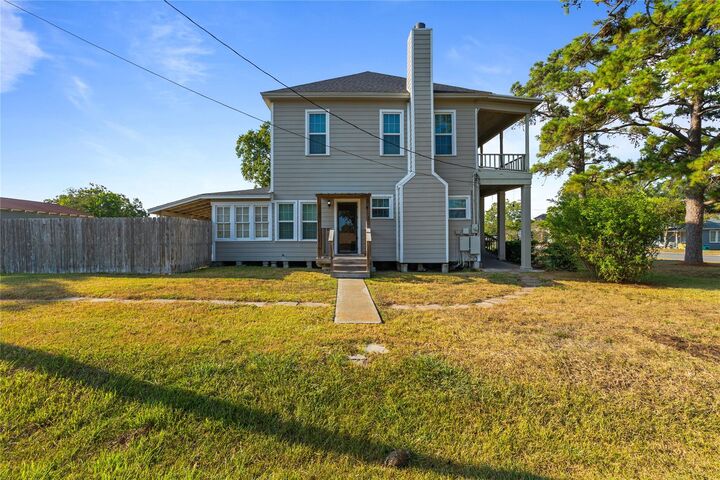 Property Photo:  113 S Pumphrey Street  TX 77957 