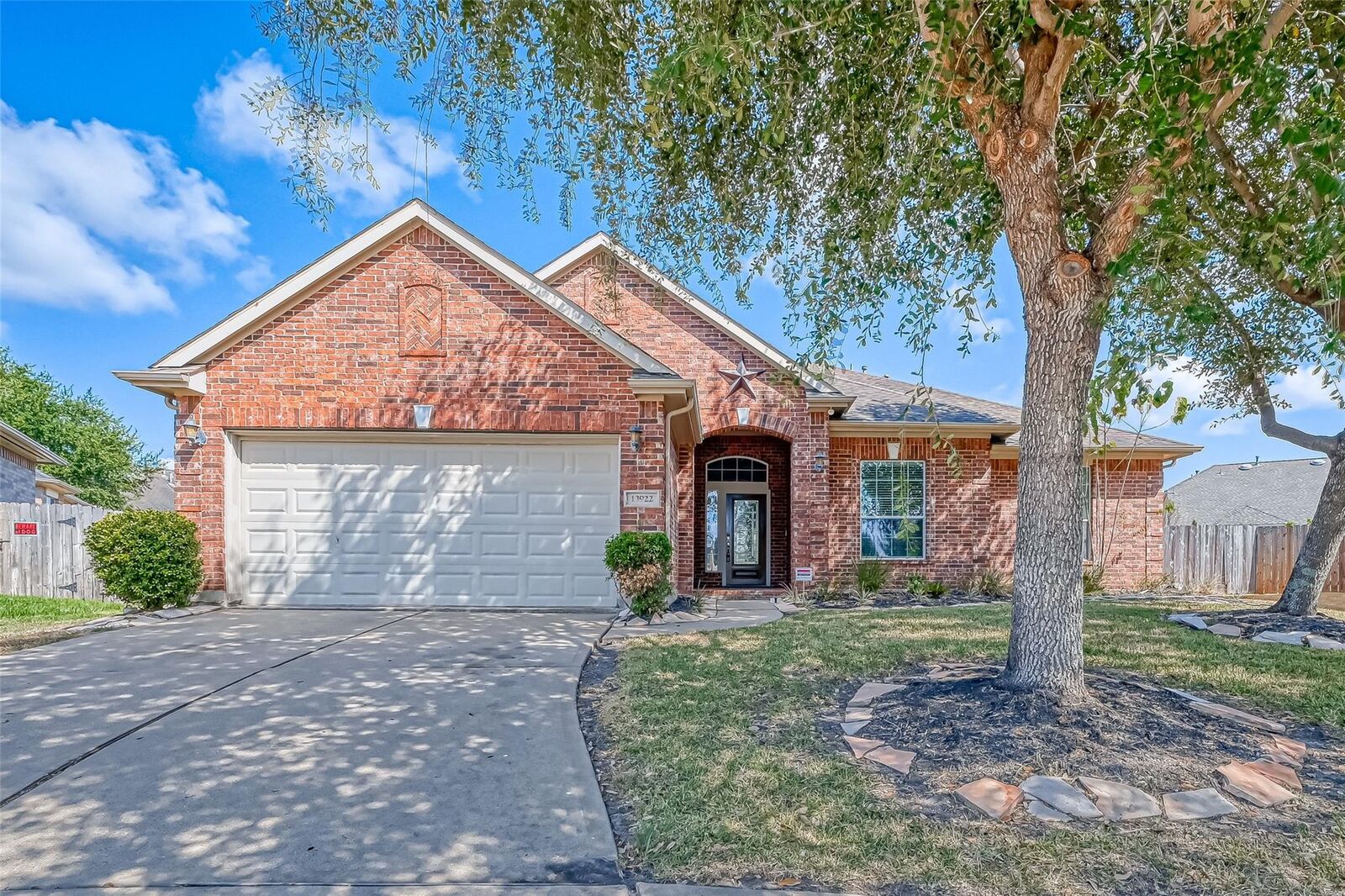 Property Photo:  13922 Normandy Court  TX 77498 