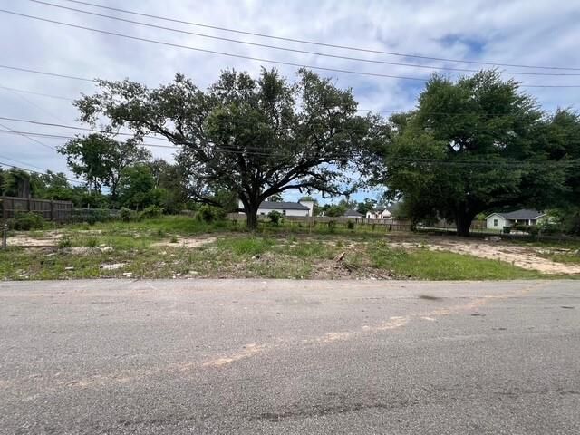 Property Photo:  1101 Danube Street  TX 77051 
