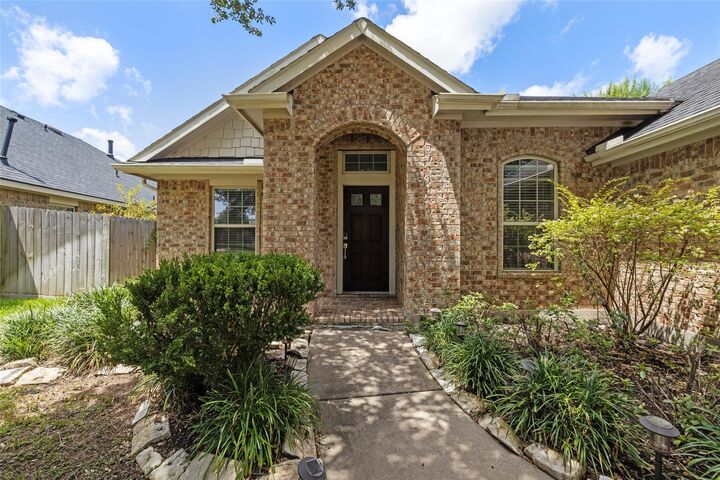 Property Photo:  8022 Durham Run Lane  TX 77407 
