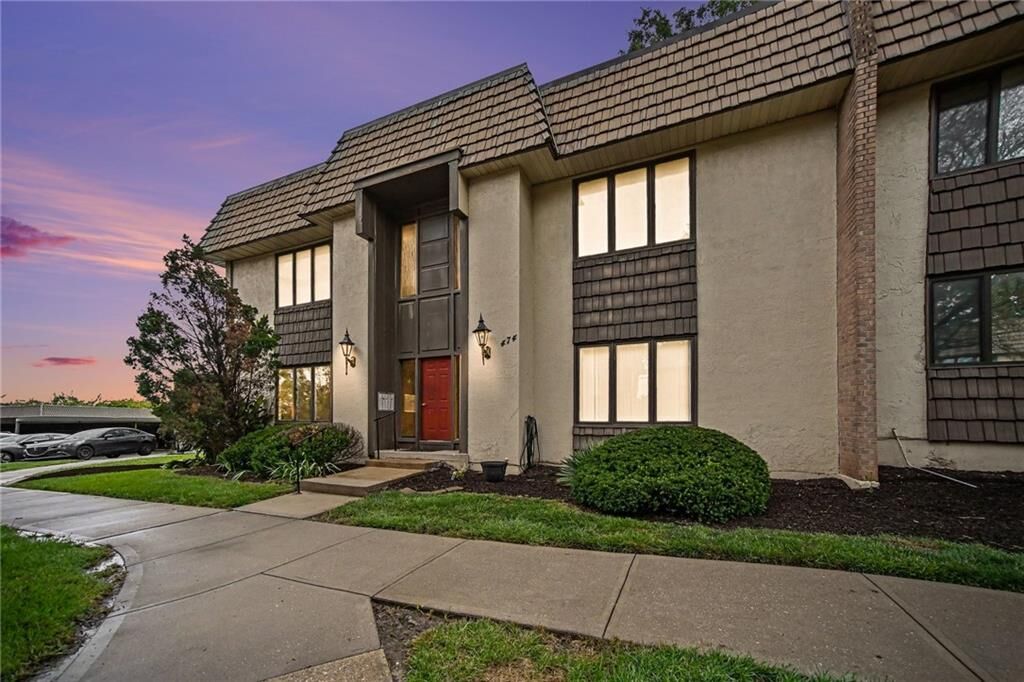 Property Photo: 474 W 104th Street A MO 64114