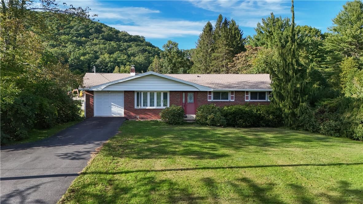 Property Photo: 297 E Main PA 18252