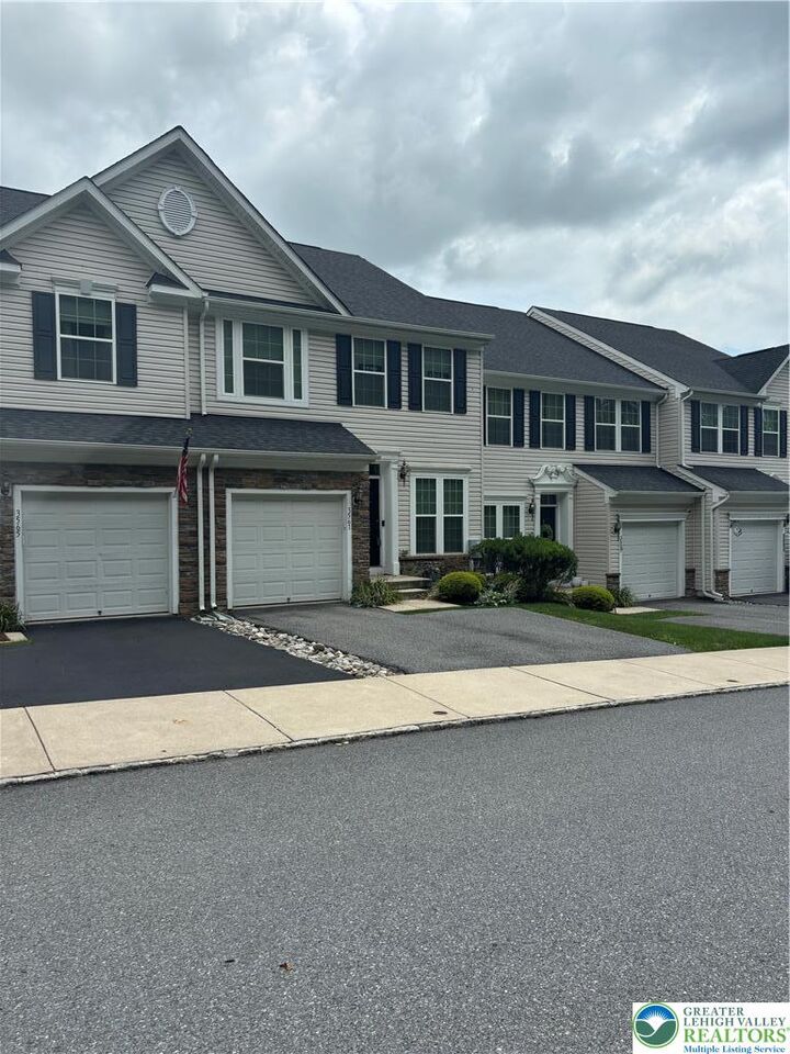 Property Photo:  3561 Windsor Court  PA 18064 