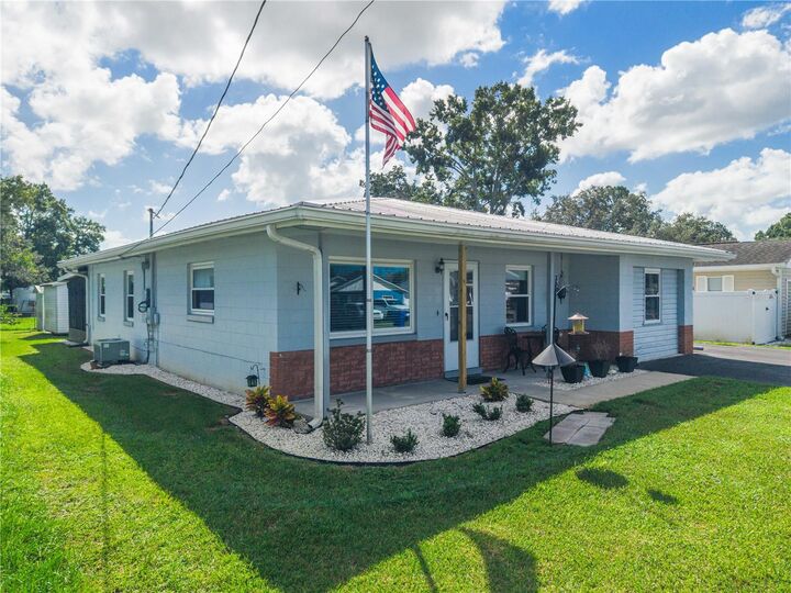 Property Photo:  7 S Lavon Avenue  FL 34741 