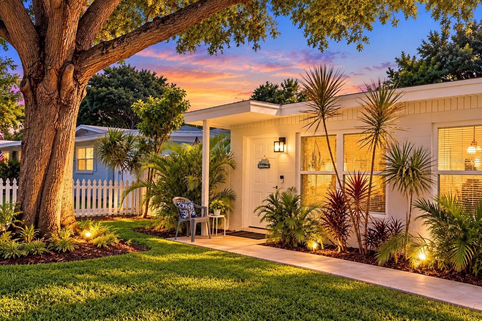 Property Photo: 8514 93rd Avenue FL 33777