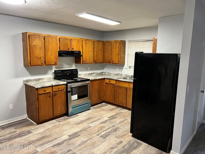 Property Photo:  654 Chelsea Drive  MS 39212 