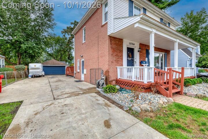 Property Photo: 15764 Deerfield Avenue MI 48021 1612