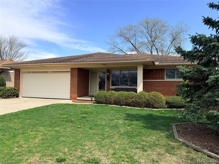 Property Photo:  35774 Annette Drive  MI 48310 5054 