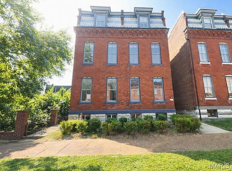 Property Photo: 1226 Victor Street MO 63104