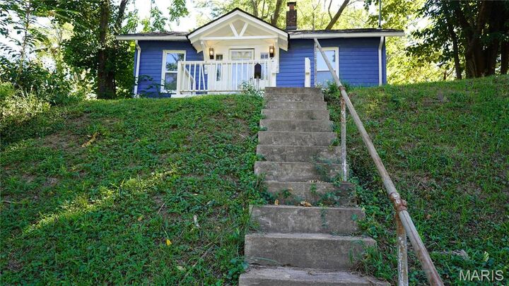 Property Photo:  5464 Helen Avenue  MO 63136 