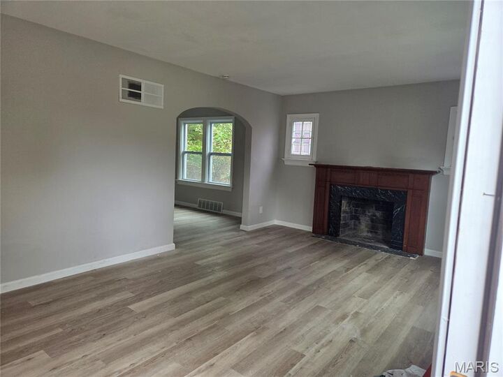 Property Photo: 6908 Alberici Avenue MO 63121
