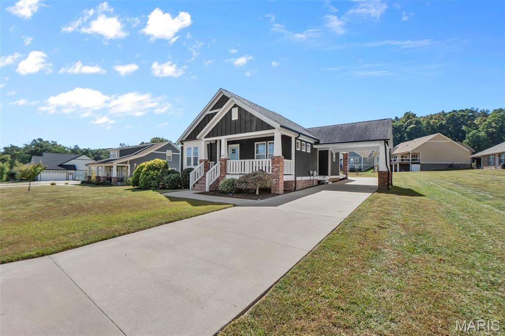 Property Photo:  557 Cloverdale Ranch Road  MO 63701 