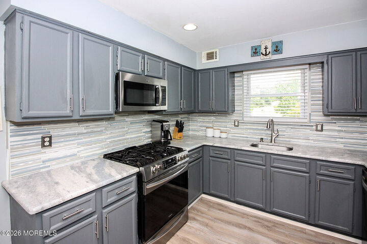 Property Photo:  93 Starlight Road  NJ 07731 