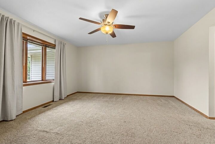 Property Photo:  6037 Banbridge Drive  IL 61073 