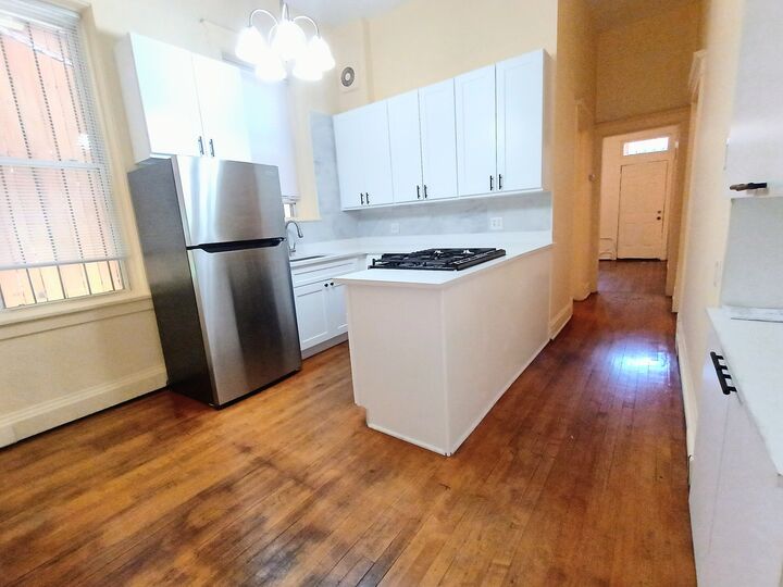 Property Photo:  1911 W Belmont Avenue 1  IL 60657 