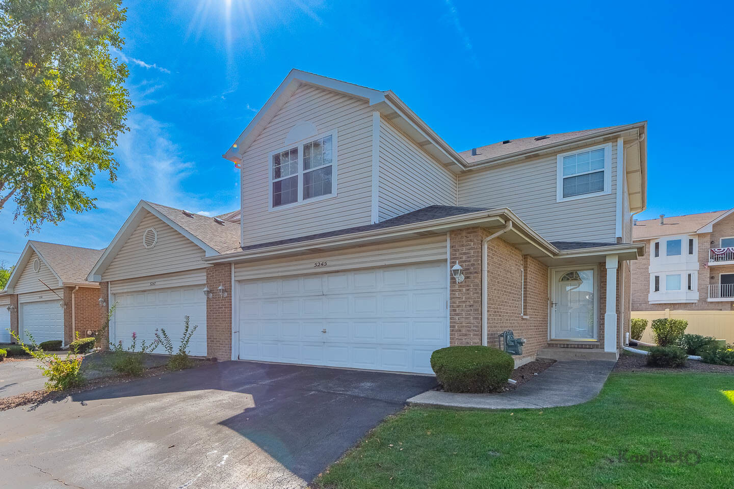 Property Photo: 5245 W Mint Julip Drive IL 60803