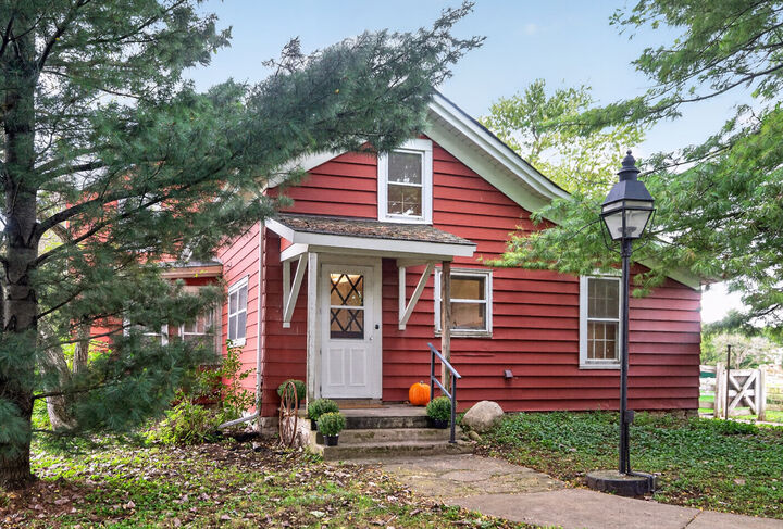 Property Photo:  30W722 Smith Road  IL 60184 