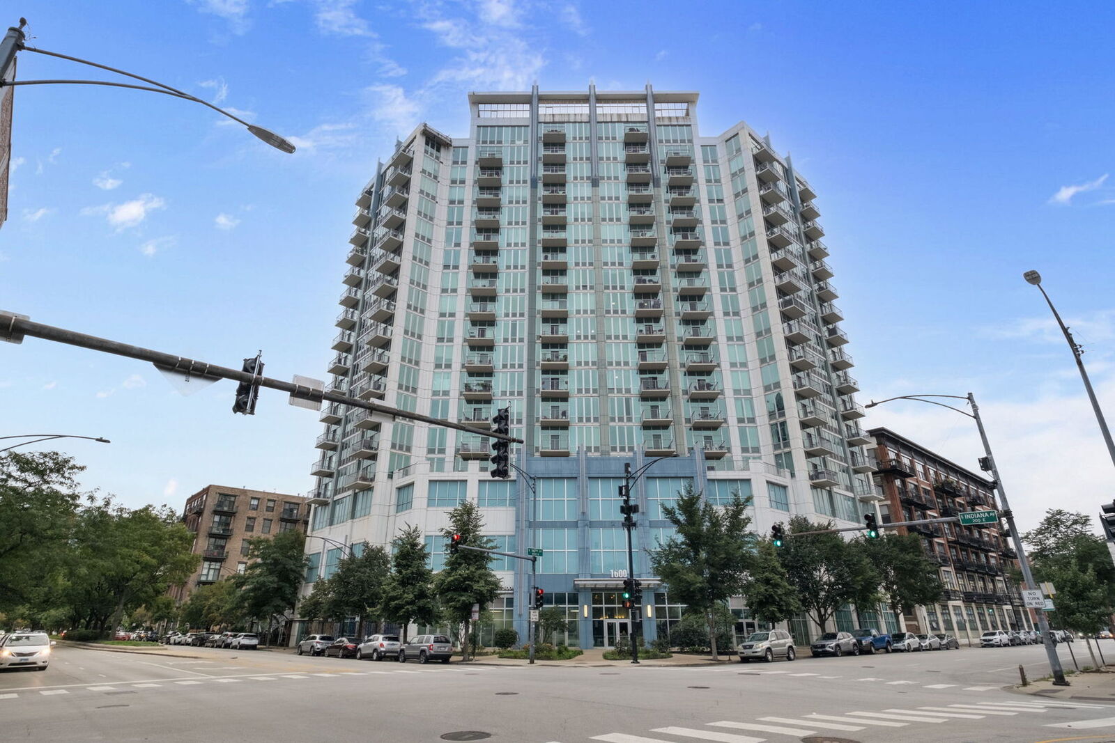 Property Photo: 1600 S Indiana Avenue 605 IL 60616
