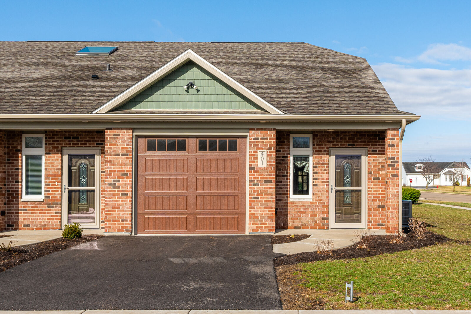 Property Photo:  113 Cobblestone Court 113  IL 60135 