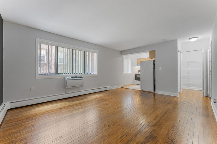 Property Photo:  6001 N Kenmore Avenue 307  IL 60660 