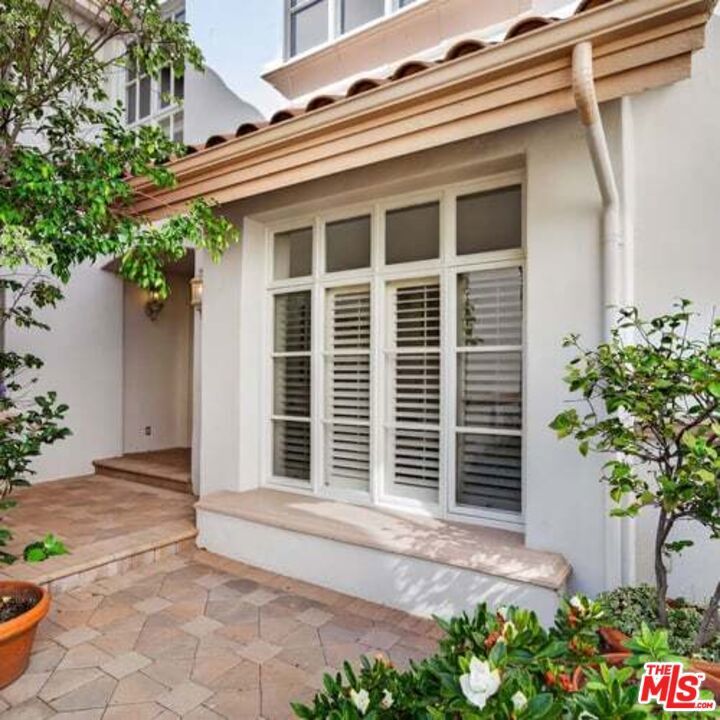Property Photo:  12699 Promontory Road  CA 90049 