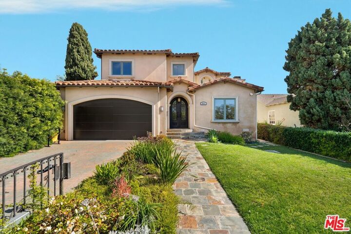 Property Photo:  911 Harvard Street  CA 90403 