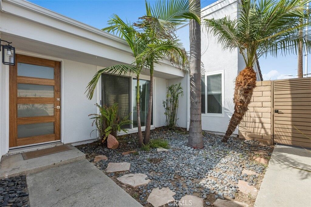 Property Photo:  1916 Delaware  CA 92648 