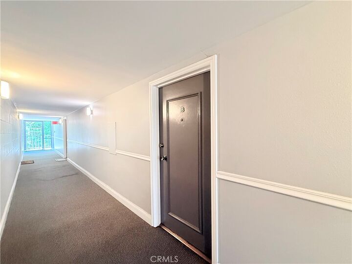 Property Photo:  10966 Rochester Avenue 1B  CA 90024 