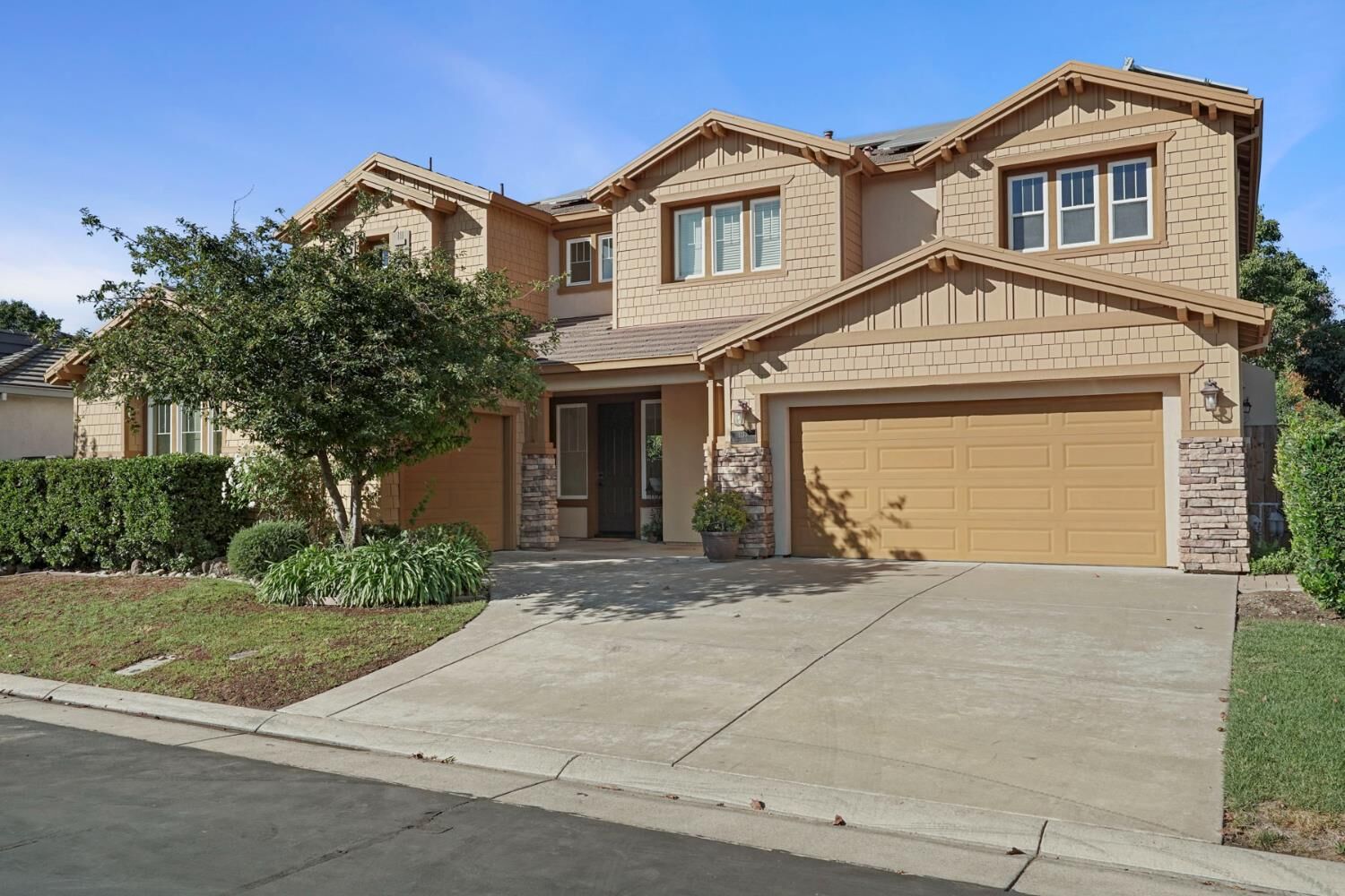 Property Photo:  1133 Hartwell Avenue  CA 95209 