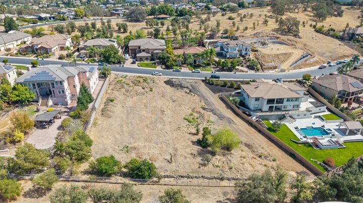 Property Photo:  787 Heritage Place  CA 95630 