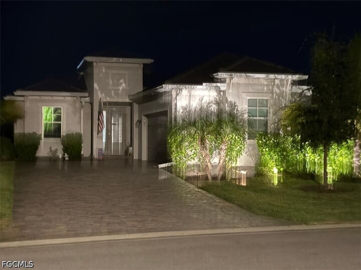 Property Photo:  14816 Redbud Lane  FL 33955 