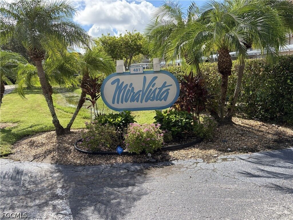 Property Photo: 481 Quail Forest Boulevard B207 FL 34105