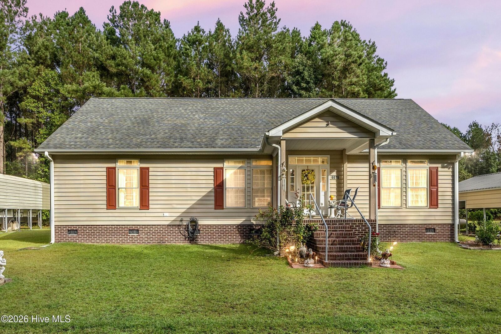 Property Photo: 6079 Bell Williams Road NC 28435