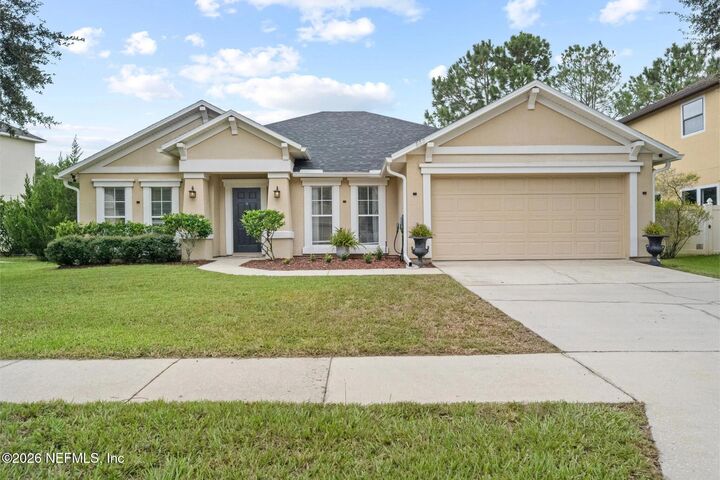 Property Photo: 650 Wakeview Drive FL 32065