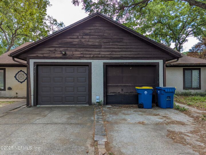 Property Photo: 2171 Derringer Circle E FL 32225