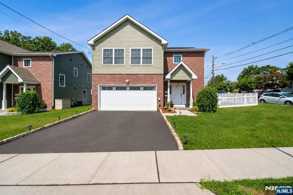 Property Photo:  17 Park Street 2  NJ 07109 